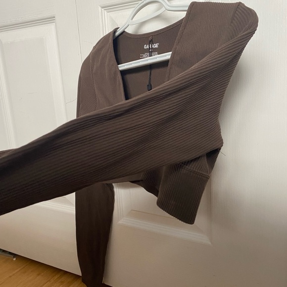 garage crop top - Picture 3 of 4